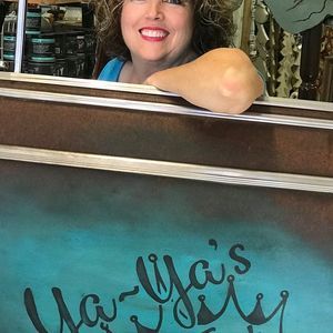 Meet your Posher, Llara